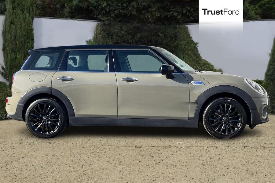 MINI CLUBMAN Photo autoimg-88da6dc240299c77098532b007e50935a929113f.jpg