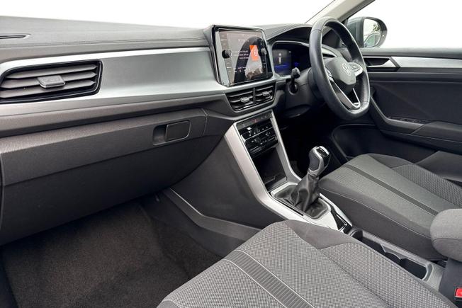 VOLKSWAGEN T-Roc Photo 2