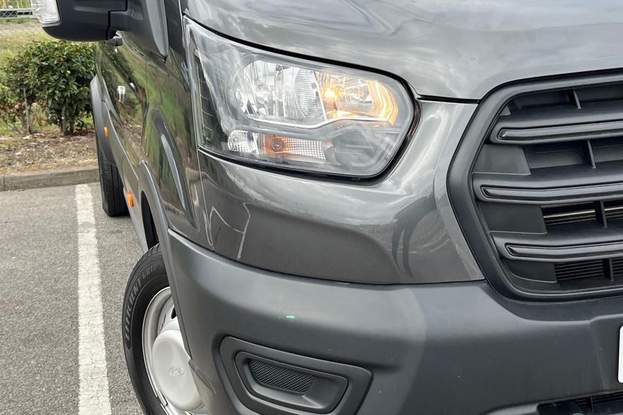 Ford TRANSIT Photo autoimg-88dc6b06c06a44d969a3a47e2e2f1b57e9927aa8.jpg