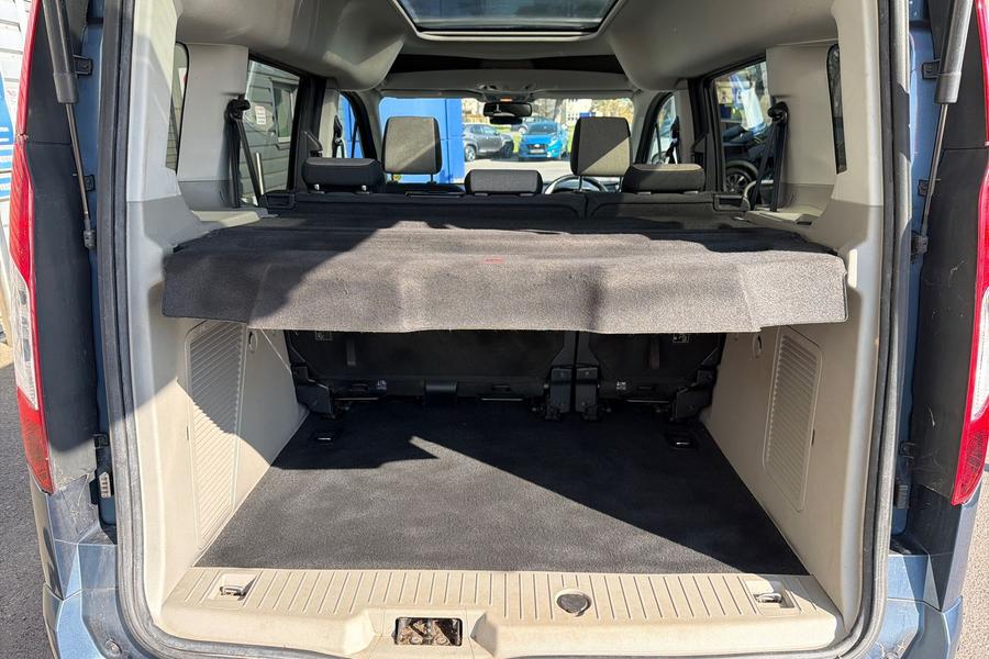 Ford TOURNEO CONNECT Photo autoimg-88dd92c8f02cad36717e1c16a2ce9e711712b686.jpg