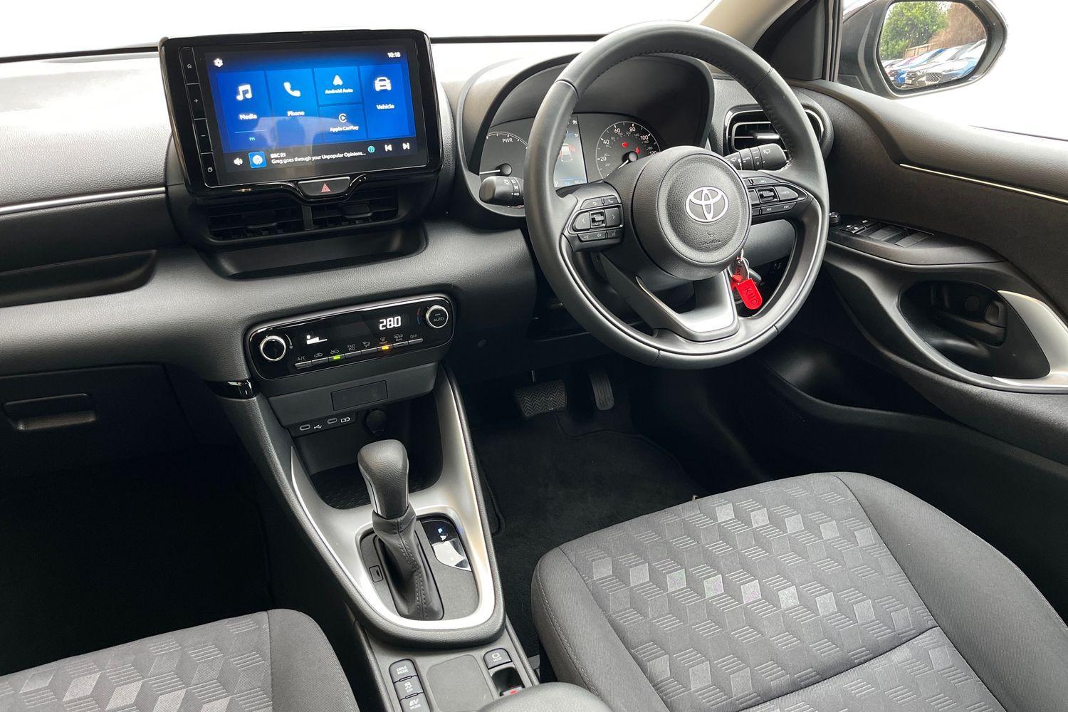 Toyota Yaris Photo 10