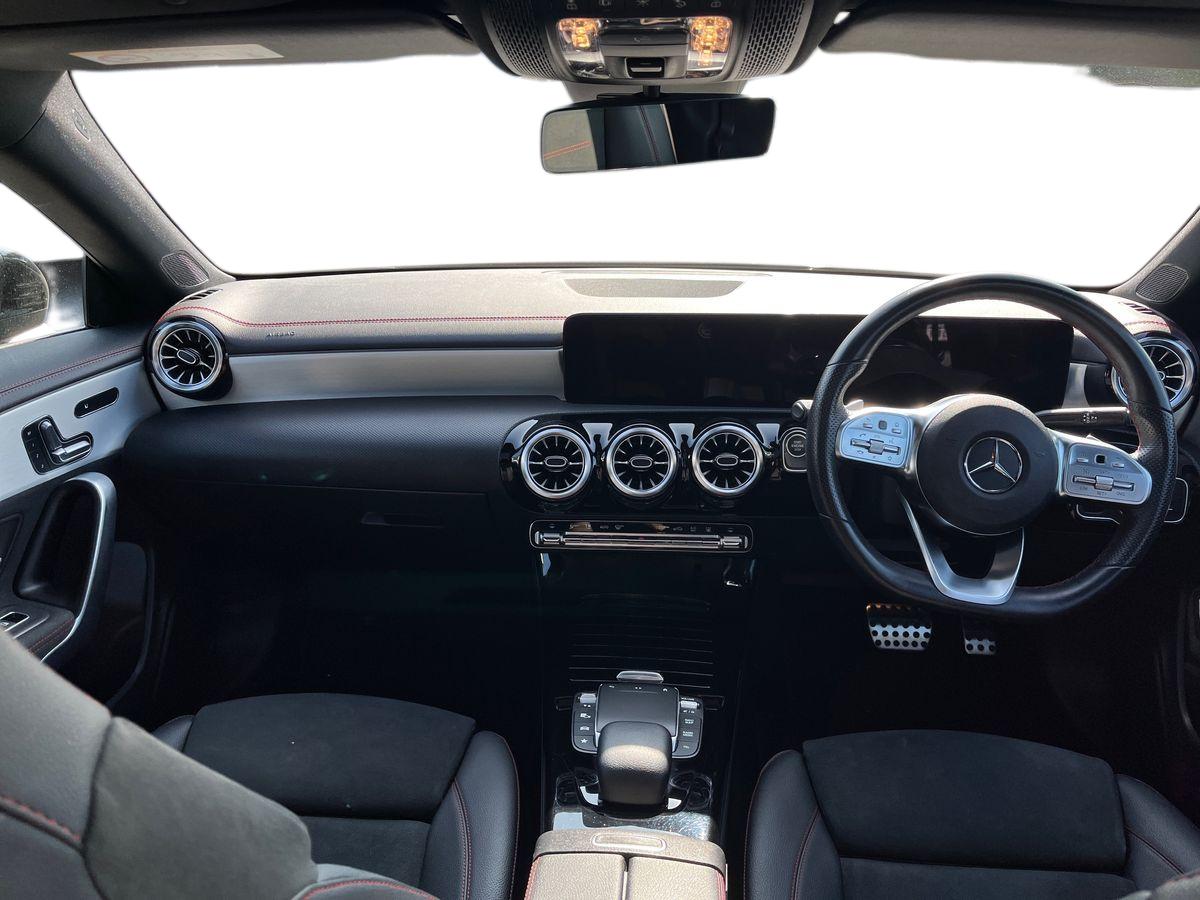 Mercedes-Benz CLA Photo 9