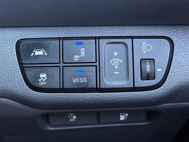 HYUNDAI Ioniq Photo 39