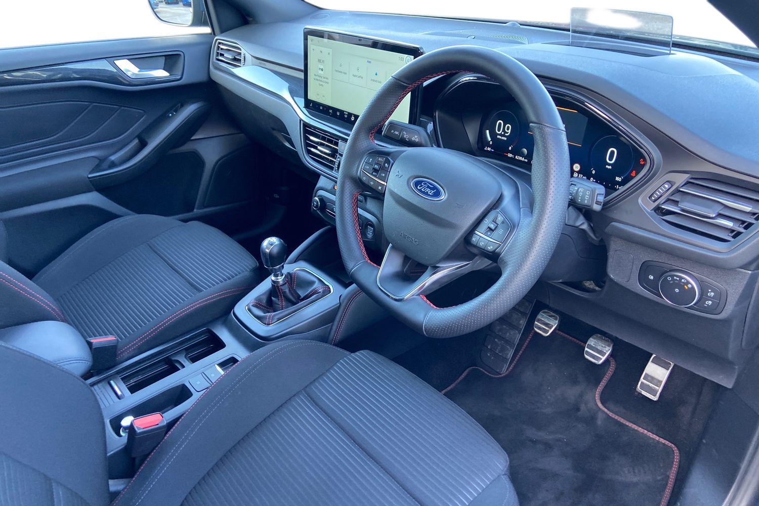 Ford FOCUS Photo 8