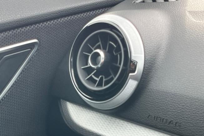 AUDI Q2 Photo 34
