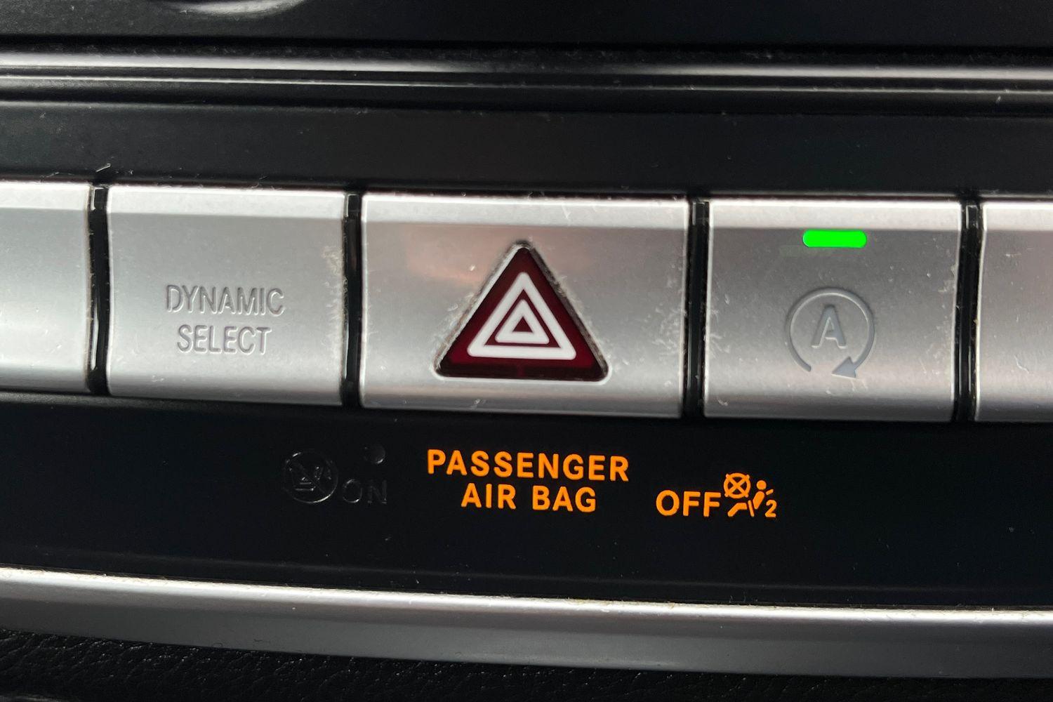 Mercedes-Benz CLA Photo 32