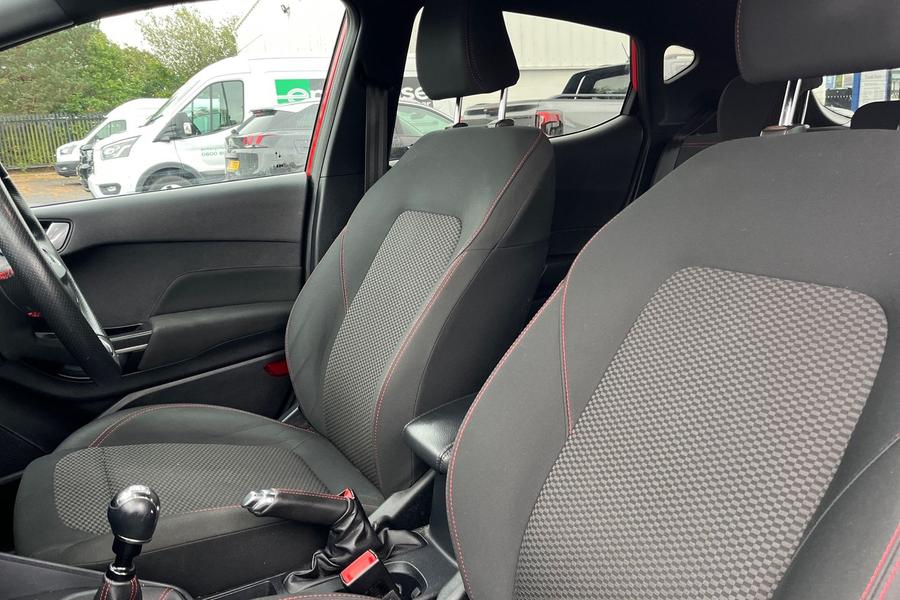 Ford Fiesta Photo autoimg-88f67056e6dfed36276275a3ad7712d23aa7255f.jpg