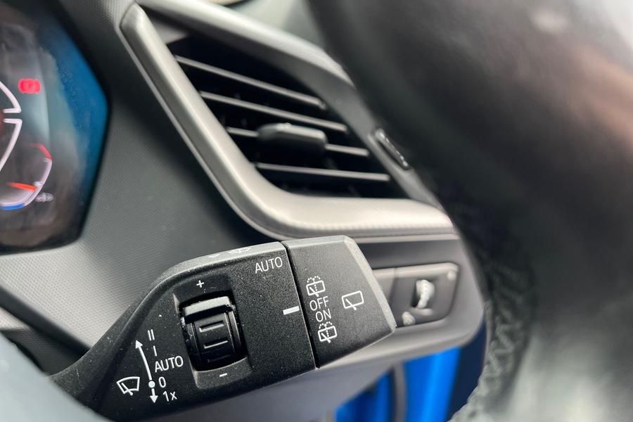 BMW 1 SERIES Photo autoimg-88fe2aa137f3dd912a681c0d648ac1f6e96258d6.jpg