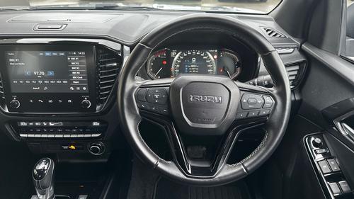 Isuzu D-Max Photo autoimg-88ff76f2257fba1520e0c4493ec476c6d9b15ea2.jpg