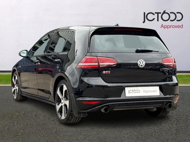 VOLKSWAGEN Golf Photo 3