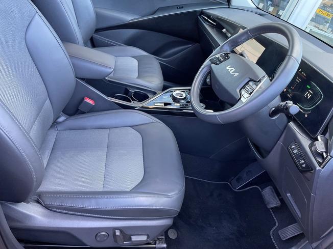 KIA Niro Photo 28