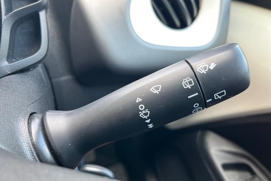 Toyota AYGO Photo autoimg-8901aad7cf6daaed66b6796f89aee9d2b9d40fce.jpg