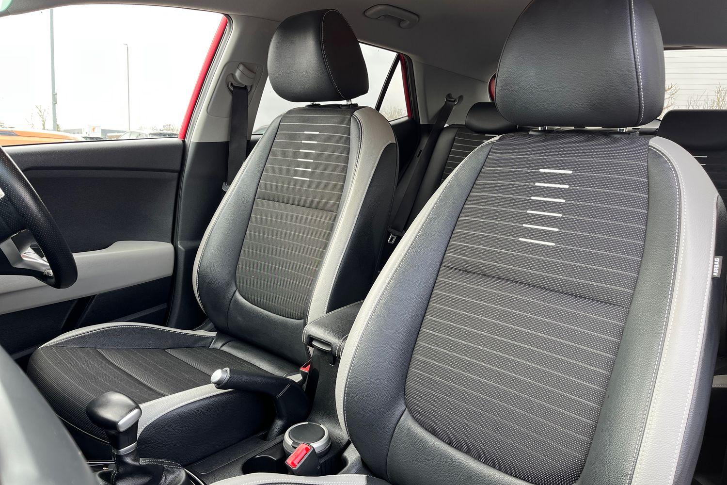 Kia STONIC Photo 18