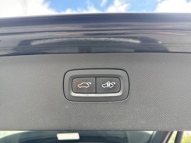 VOLVO Xc90 Photo 25