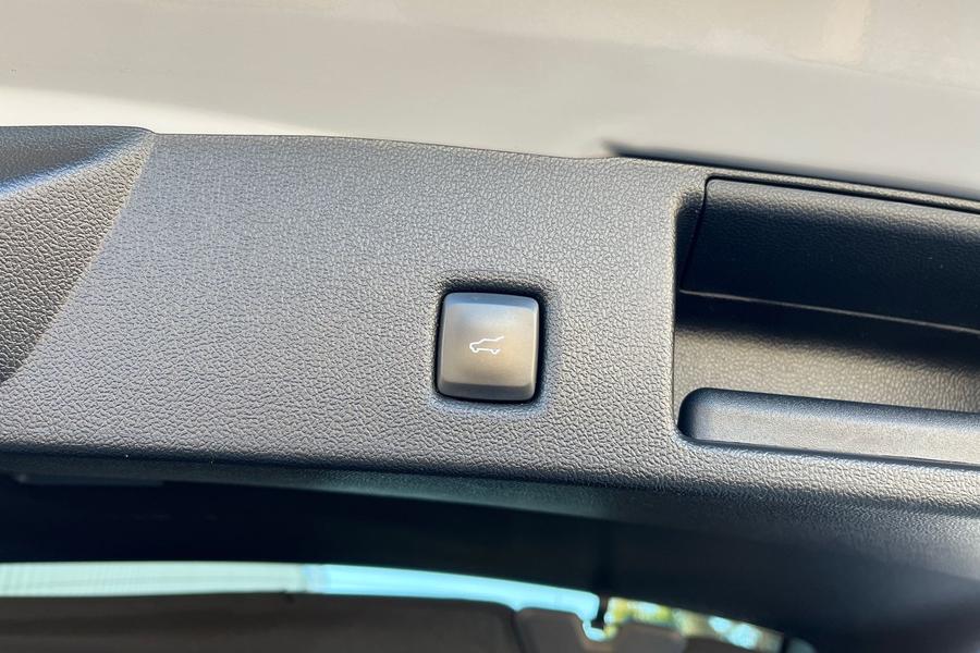 Ford Kuga Photo autoimg-890764a1f9635dd6acd7a17e053377e2c0e6bde5.jpg
