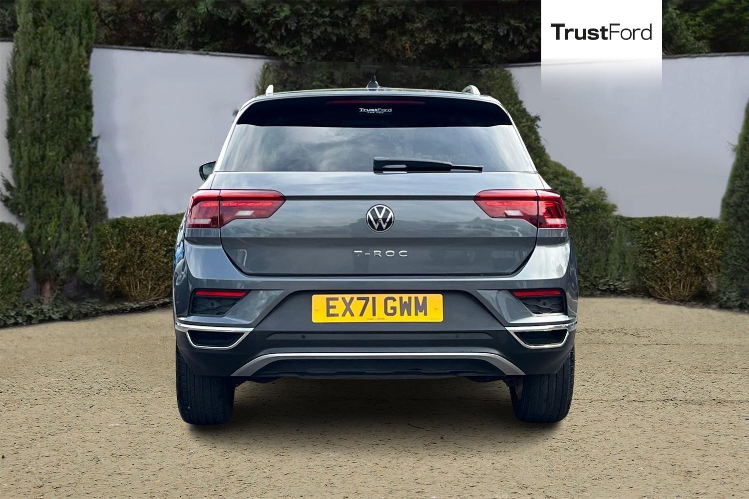 Volkswagen T-Roc Photo 6