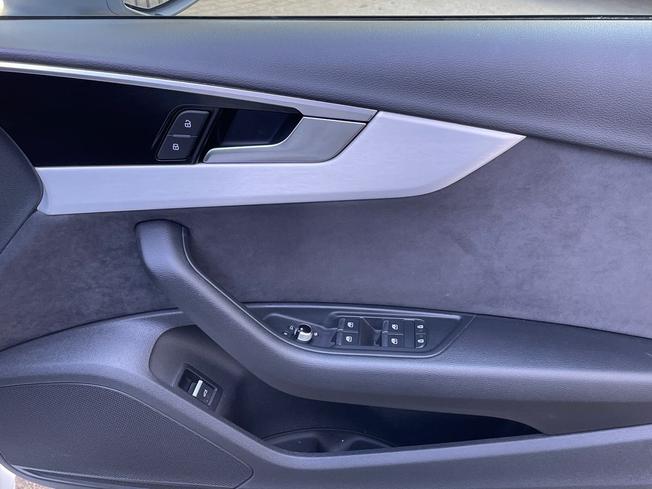 AUDI A4 Avant Photo 30