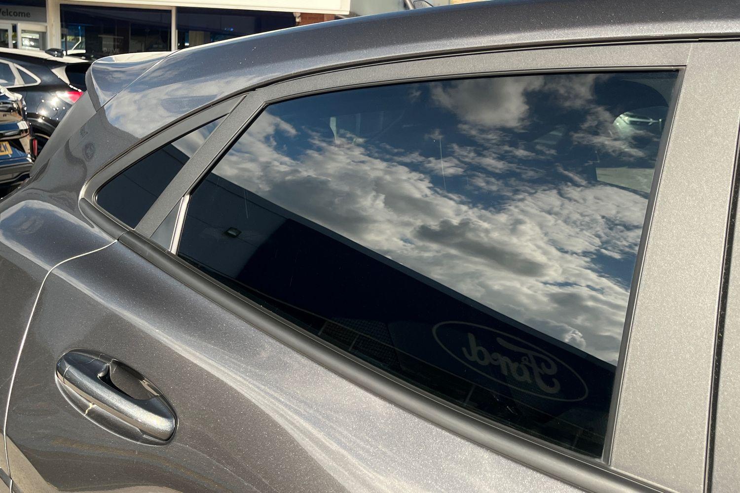 Ford PUMA Photo 38