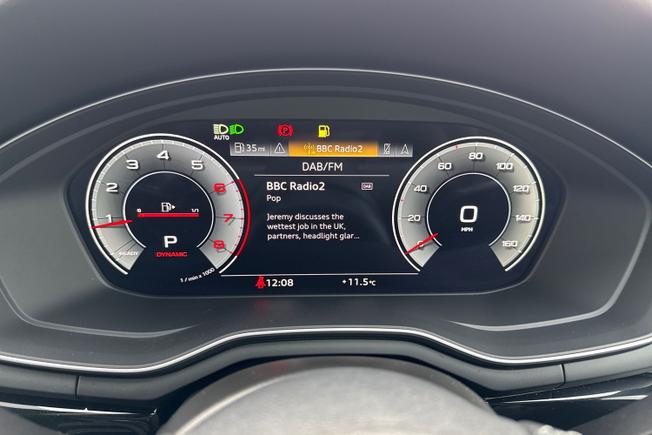 AUDI A4 Avant Photo 15