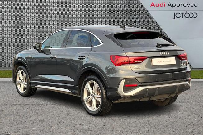 AUDI Q3 Photo 3
