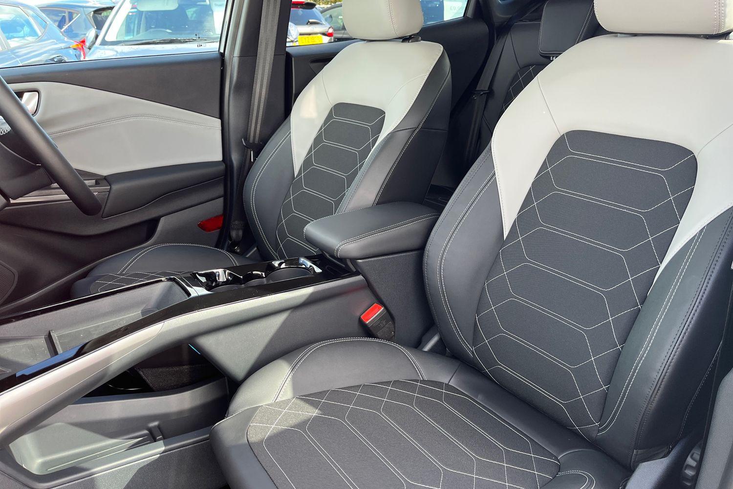 Ford PUMA Photo 18