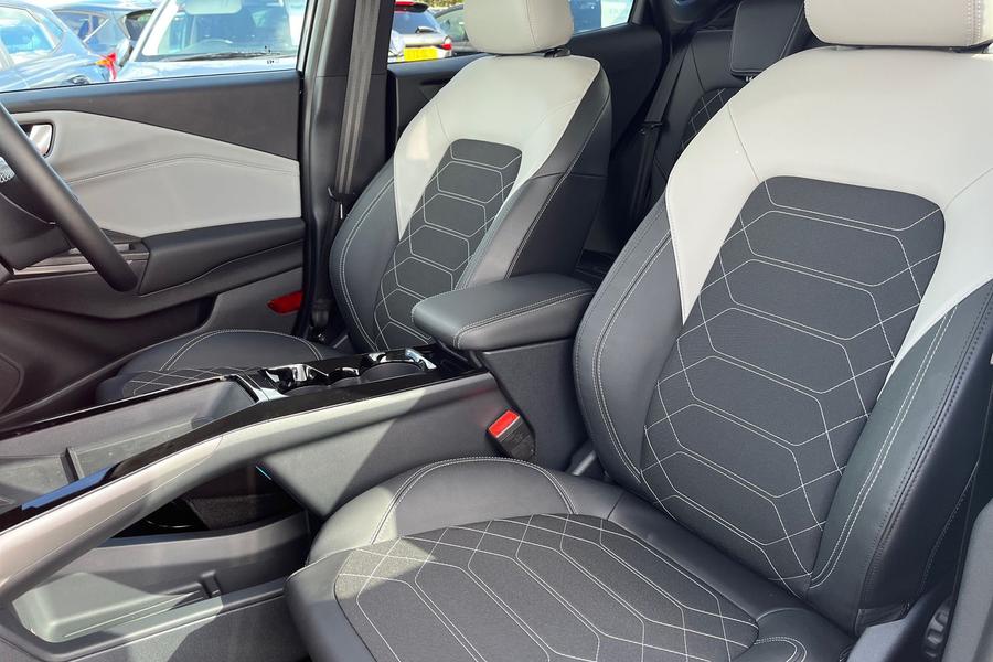 Ford PUMA Photo autoimg-891697f97c23f2238298d288c5054a98be4c6d7d.jpg