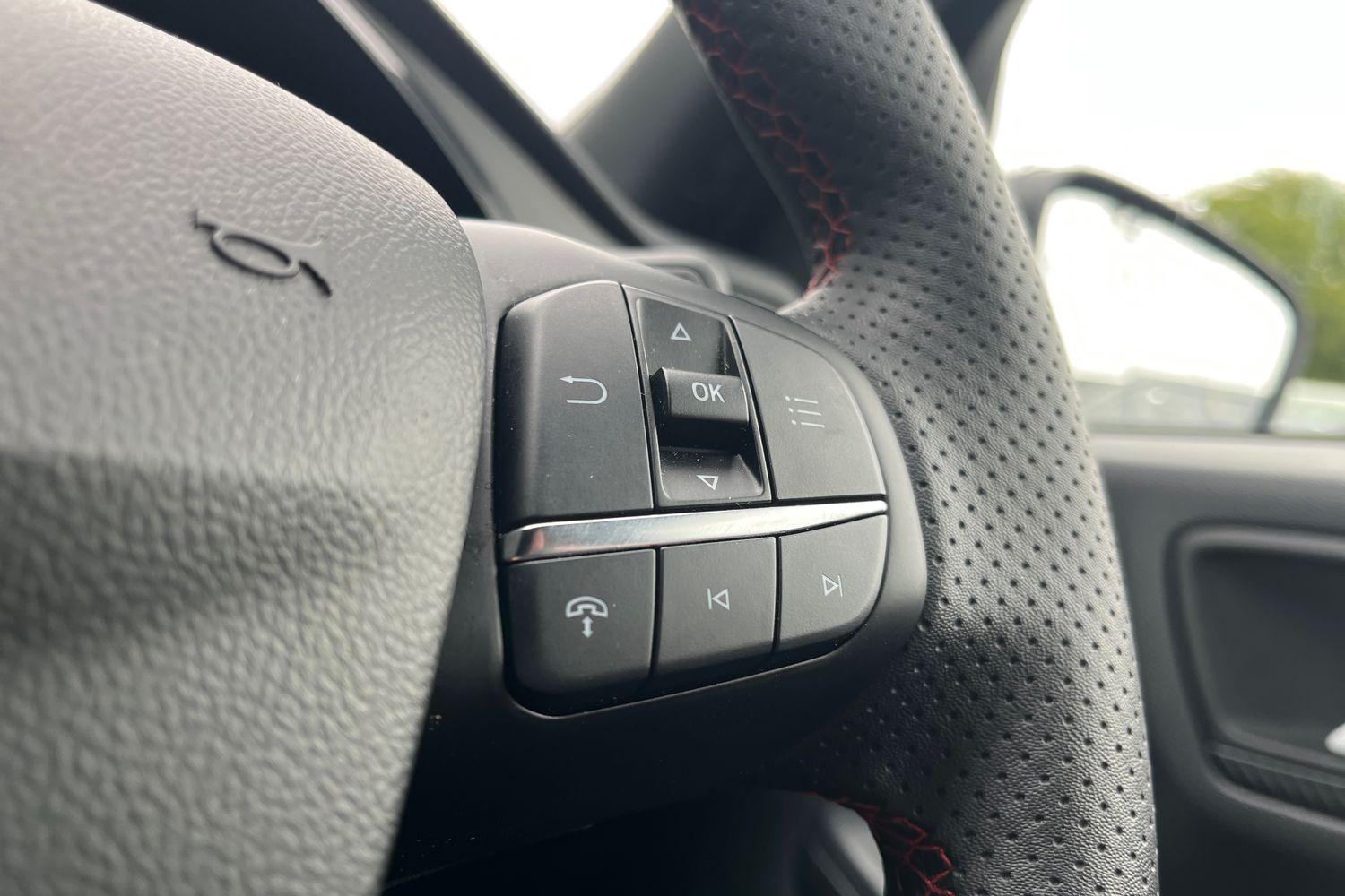 Ford KUGA Photo 39