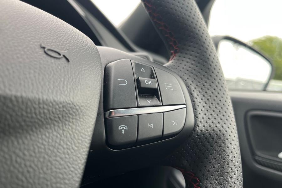 Ford KUGA Photo autoimg-891753e064d74e64118b9cdece41283d5a7338c8.jpg