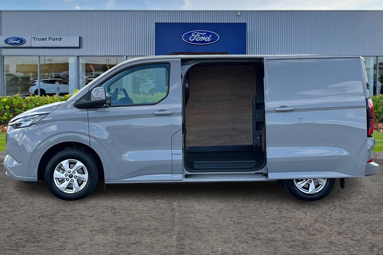 Ford E-TRANSIT CUSTOM Photo 4