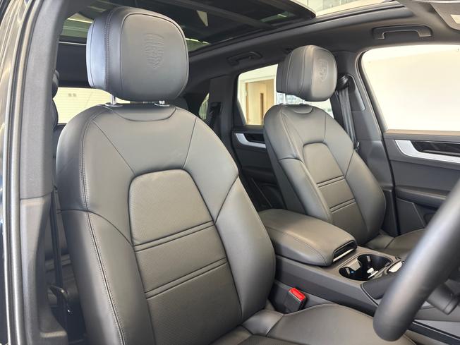 PORSCHE Cayenne Photo 14