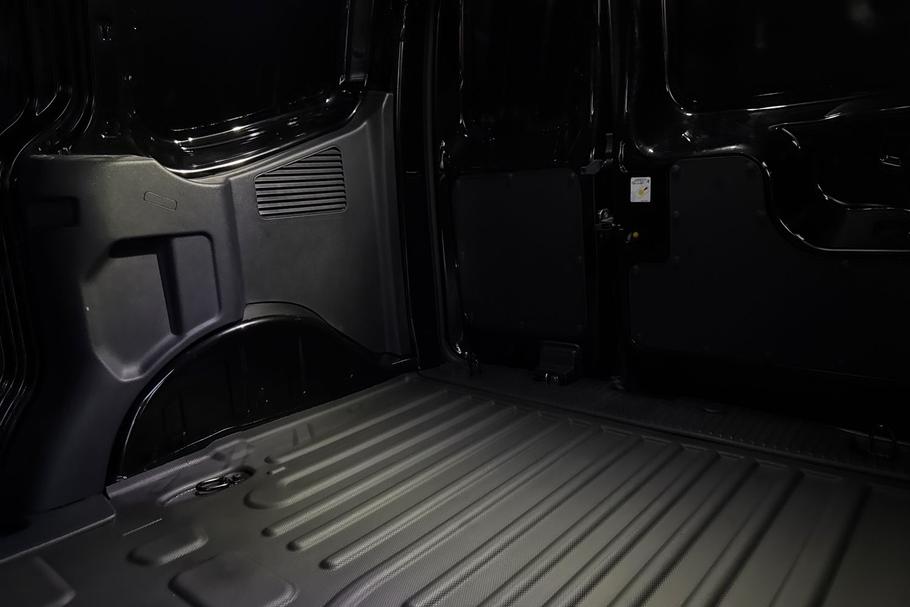 Used Ford E-TRANSIT COURIER 4