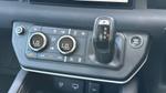 Land Rover Defender Photo 12