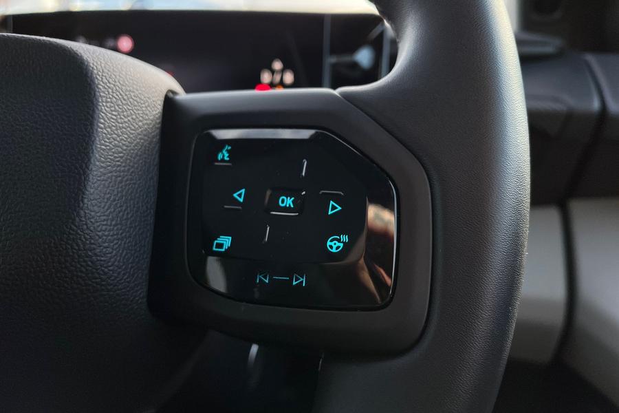 Ford Explorer Photo autoimg-892d0b2cab335331b7406238bbf571ec048b922c.jpg