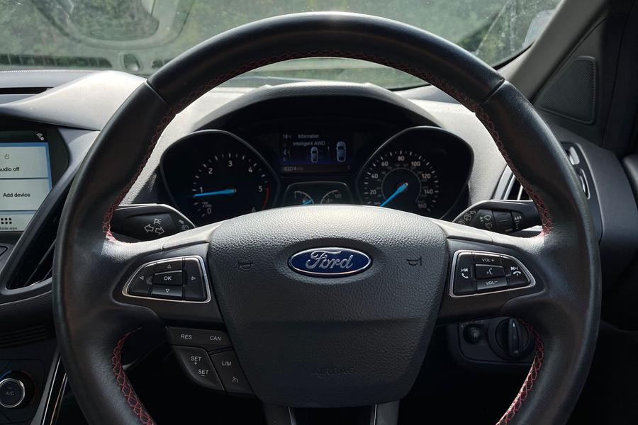 Ford Kuga Photo autoimg-892f916e8d17d35c8f3b4efe8a86a6d2aa85b200.jpg
