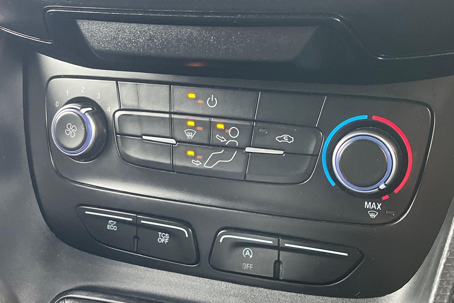 Ford TRANSIT CONNECT Photo 22