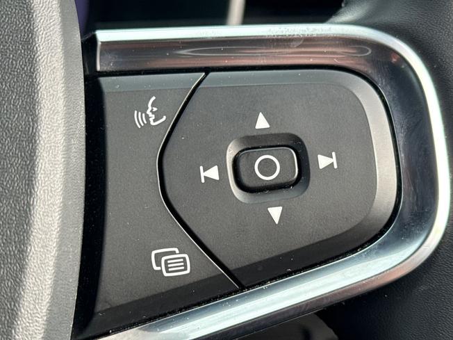 VOLVO Xc40 Photo 17