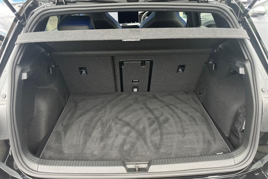 Volkswagen Golf Photo autoimg-8933f7772bdfe34d7203008a4bf24d77d1462c72.jpg