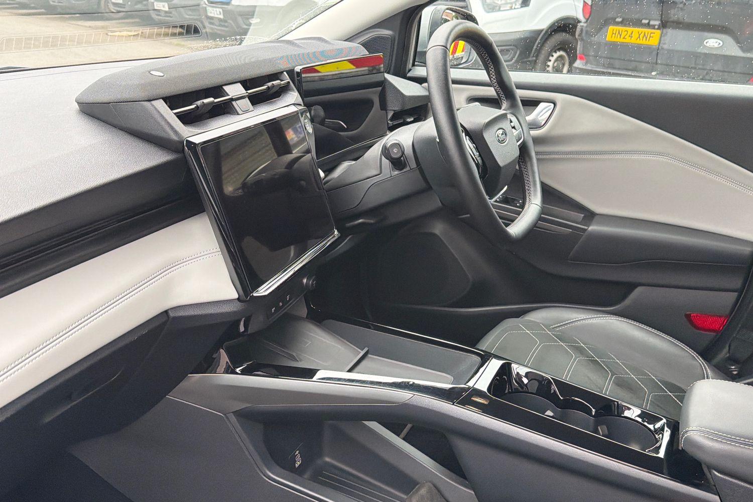 Ford PUMA Photo 17