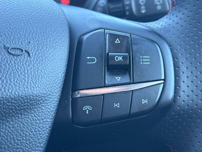 FORD Kuga Photo 17