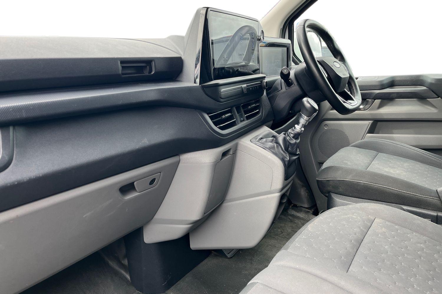 Ford TRANSIT CUSTOM Photo 2