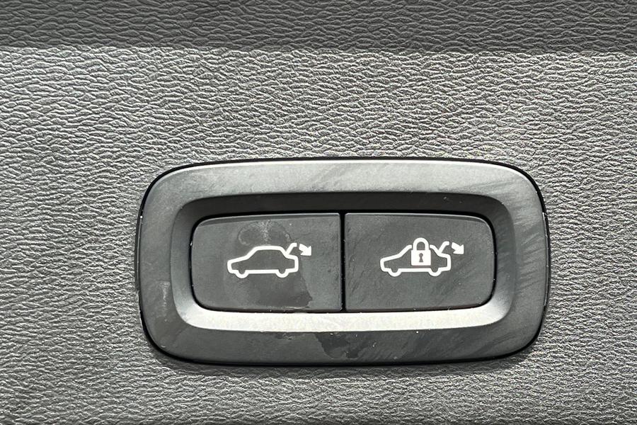 Volvo XC40 Photo autoimg-8939970ba735690e75bf364230422e5694de6d85.jpg