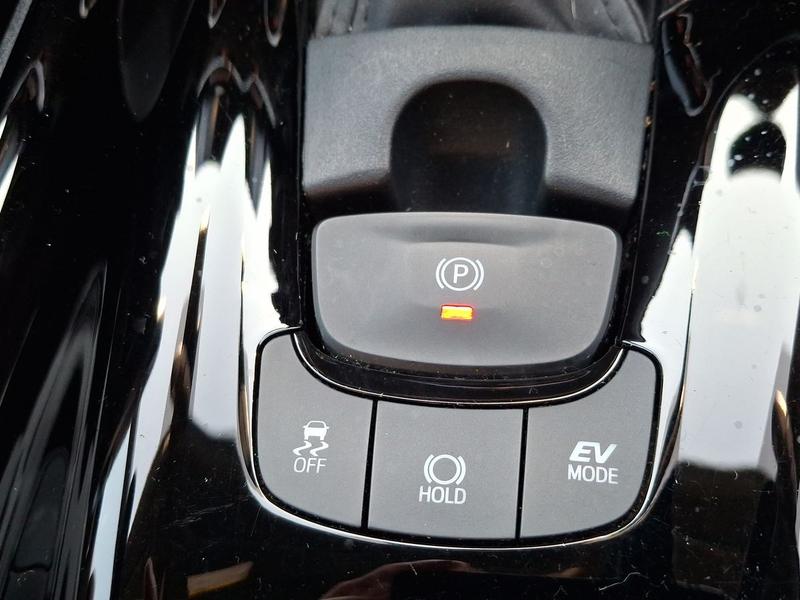 Used Toyota C-HR FG70CFM 39