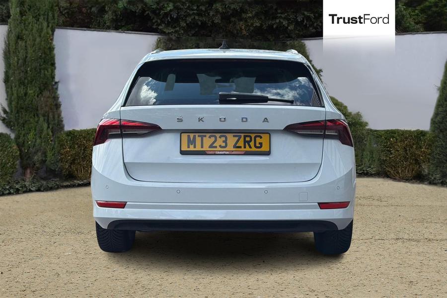 Skoda OCTAVIA Photo autoimg-893df818264872ab8bb042f87904c919fc494cd8.jpg