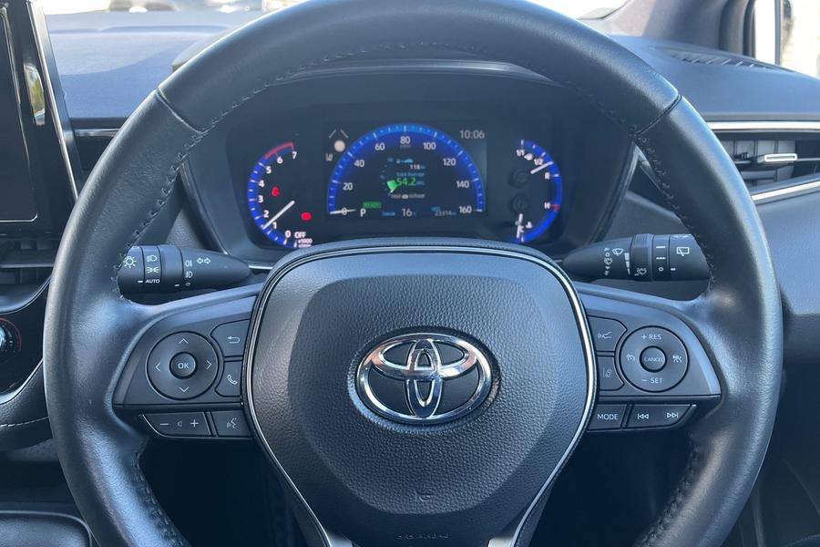 Toyota COROLLA Photo autoimg-893f221138496ef229433524cace579e2d62e440.jpg