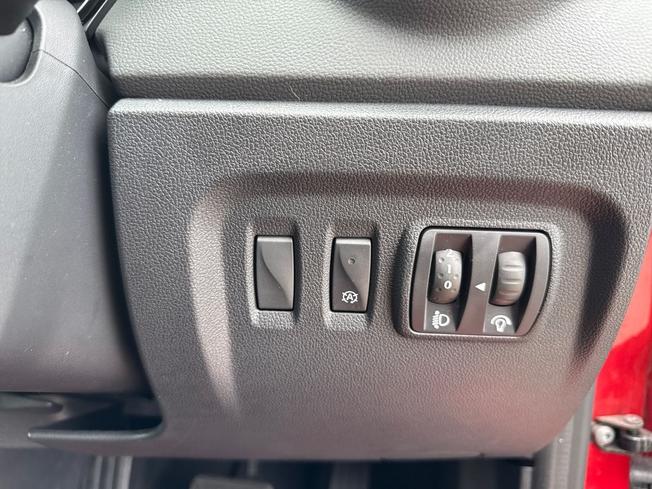 RENAULT Captur Photo 26