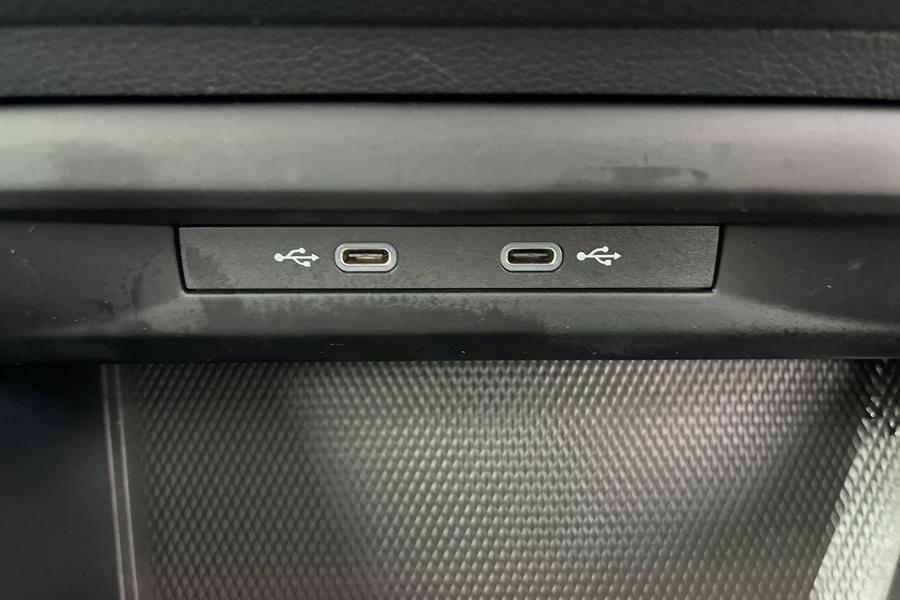 Volkswagen Golf Photo autoimg-8941f211791e6147938e364724322dbcaf19e4de.jpg