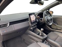RENAULT Clio Photo 2