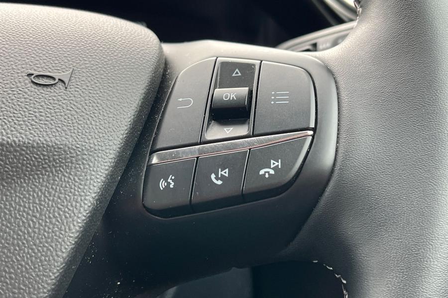 Ford FIESTA Photo autoimg-8946c49bf72178251d768763f218a0cb632522e3.jpg