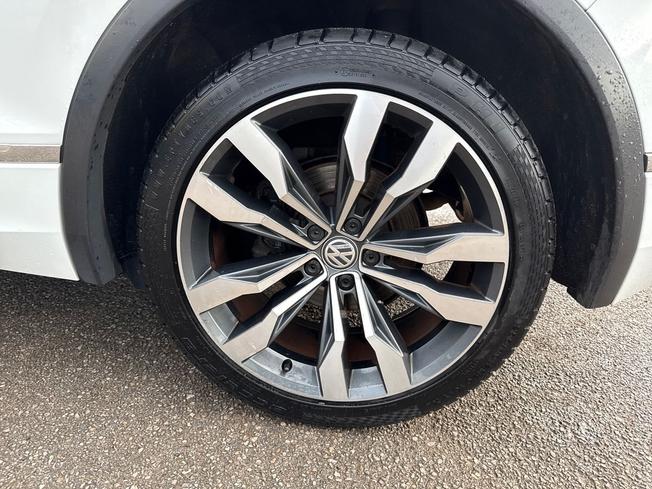 VOLKSWAGEN Tiguan Photo 29