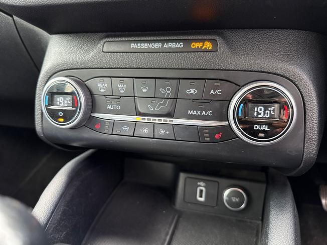 FORD Focus Photo 34